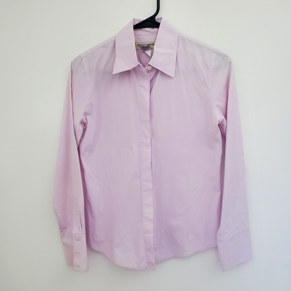 Banana Republic Fitted Pink Casual Button Down Size Small